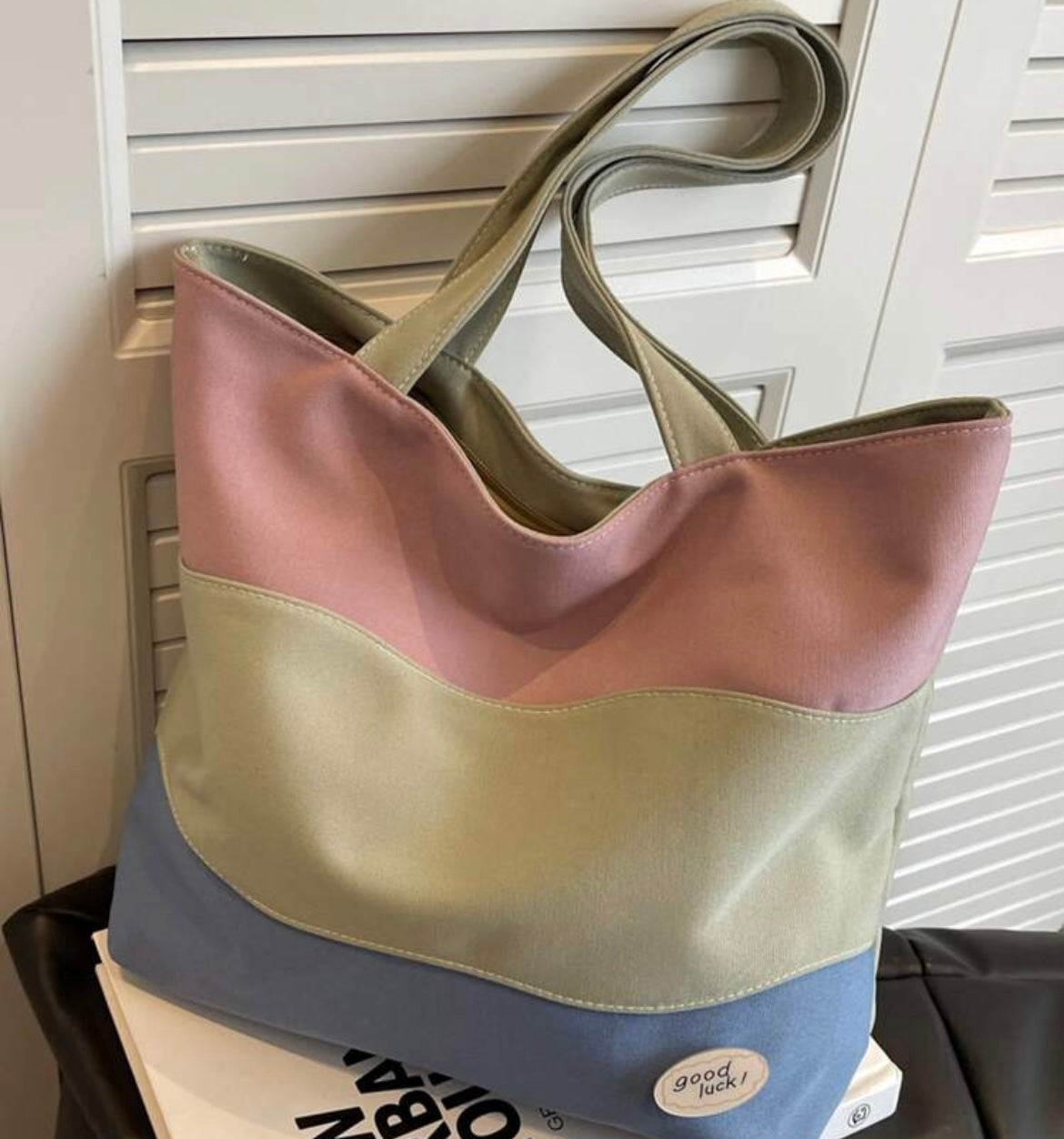 Tote bag