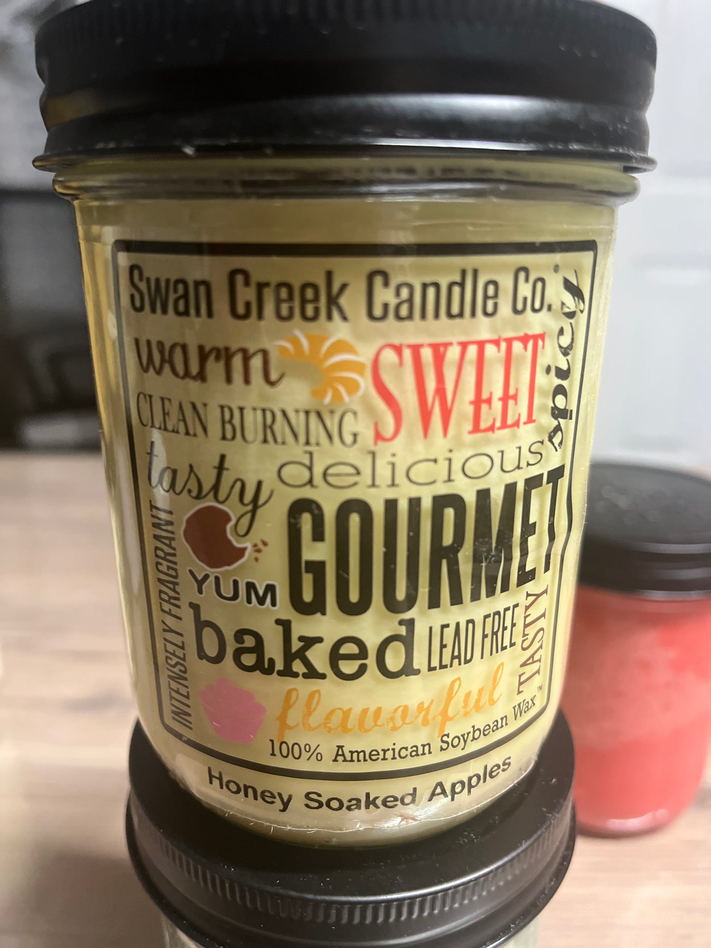 Swan Creek HoneySoaked Apples Candle